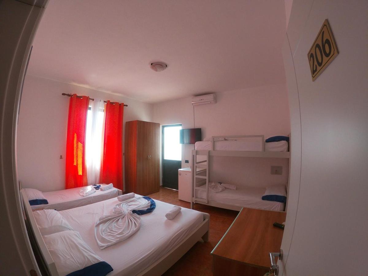 Hotel Bolonja Shëngjin Zewnętrze zdjęcie