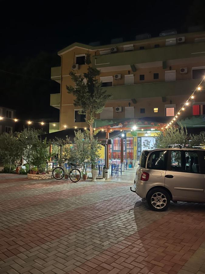 Hotel Bolonja Shëngjin Zewnętrze zdjęcie