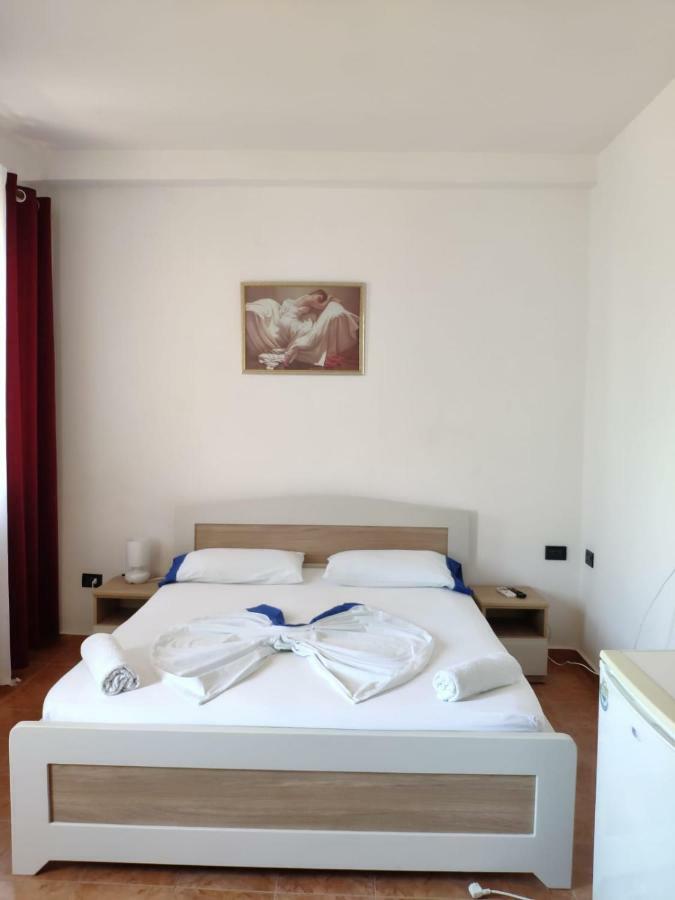 Hotel Bolonja Shëngjin Zewnętrze zdjęcie